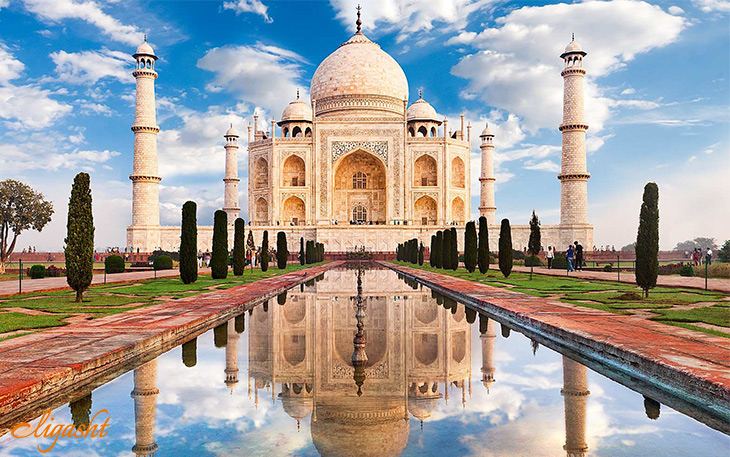 Taj Mahal in agra Taj Mahal in agra