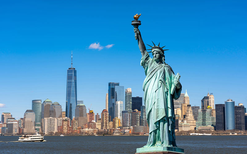 visiting-Statue-of-Liberty visiting-Statue-of-Liberty