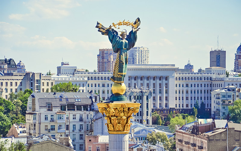 Khreshchatyk-and-Independence-Square Khreshchatyk-and-Independence-Square