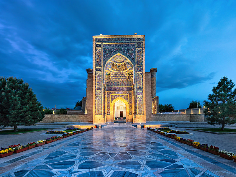 Iran-Air-flight-destination-from-Tehran-to-Tashkent,-Uzbekistan