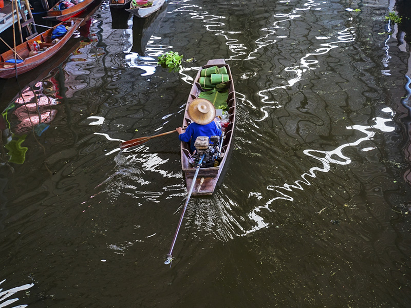 floating markets in Thailand