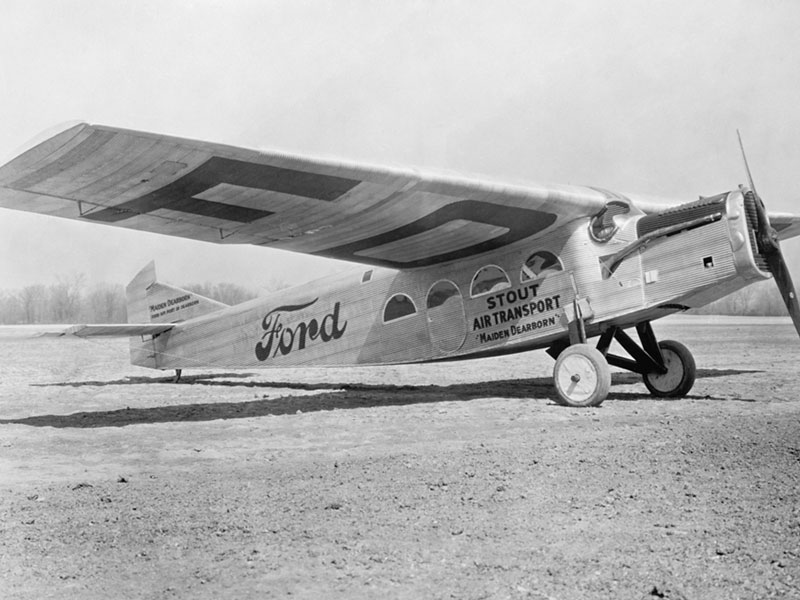 one-of-the-first-planes-used-by-U.S.-passenger-airlines