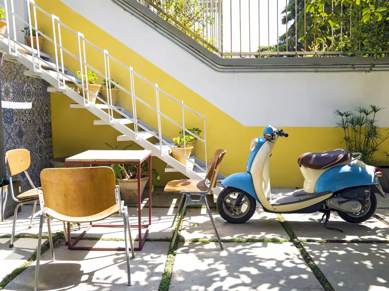 Hostel Kargadan, Tehran