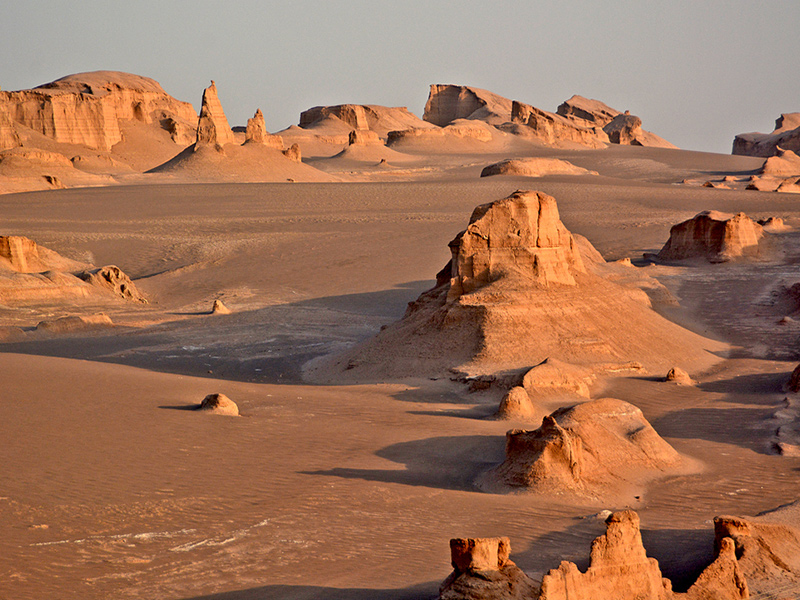 Travel Guide to Lut Desert