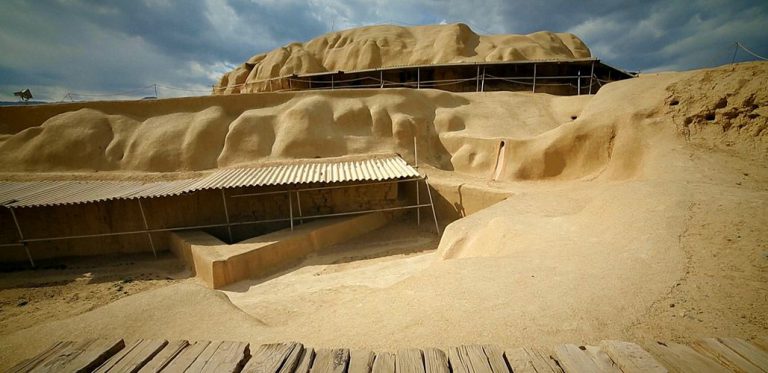 the Sialk Mounds of Kashan