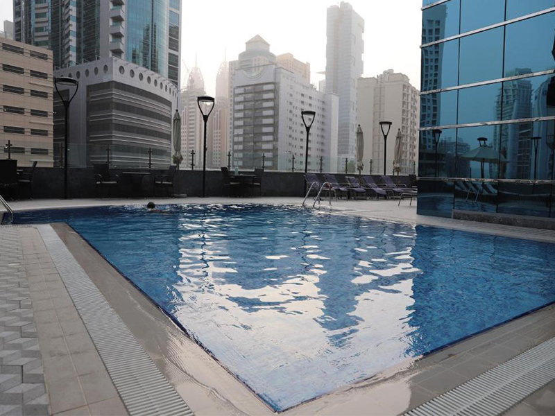 rooftop pools in Dubai