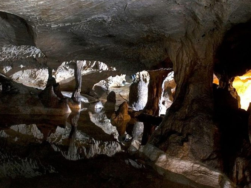 Karaftu Cave