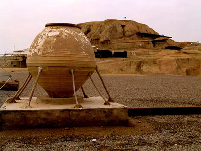 the Sialk Mounds of Kashan
