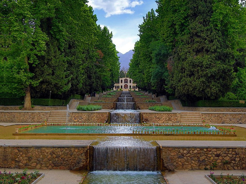 Dowlat Abad Garden