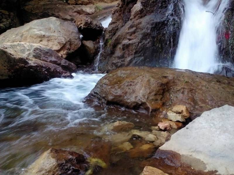 Tang-e Tamoradi Waterfall