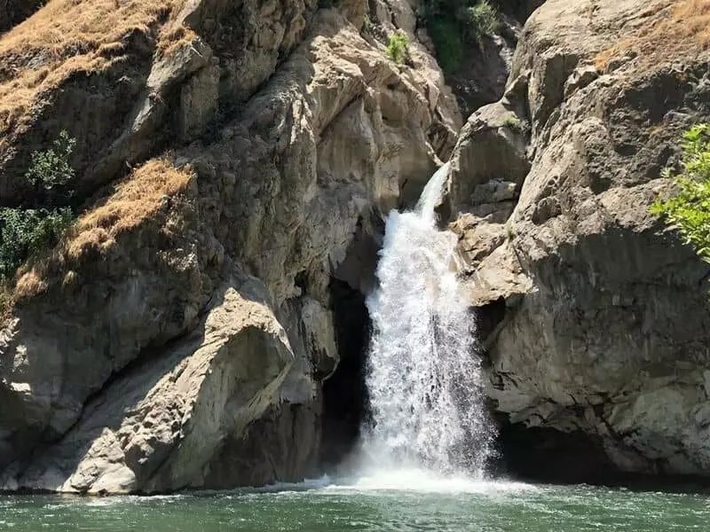 Shalmash Waterfall 