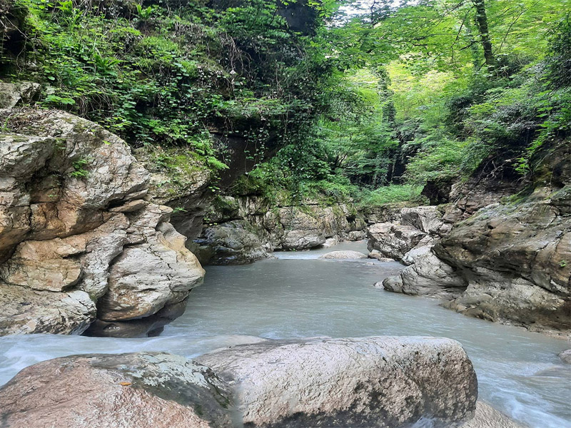 Recreational Activities in Tang-e Dar Nowshahr