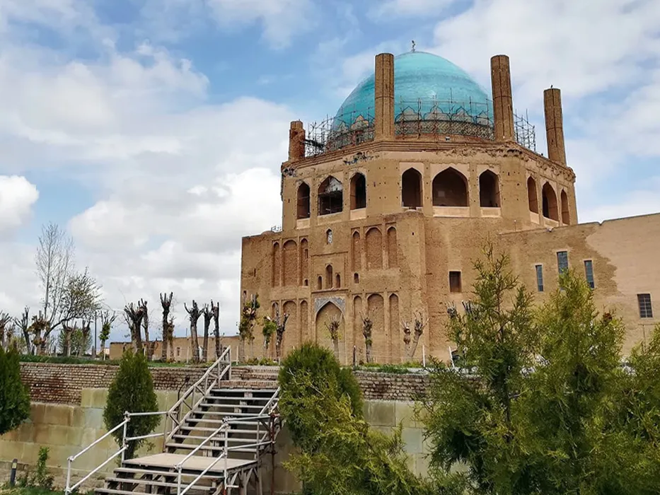 Gonbad-e Soltaniyeh