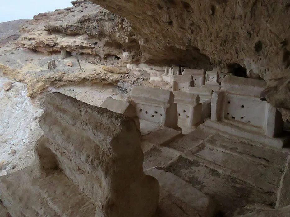 Haftad Molla Cemetery
