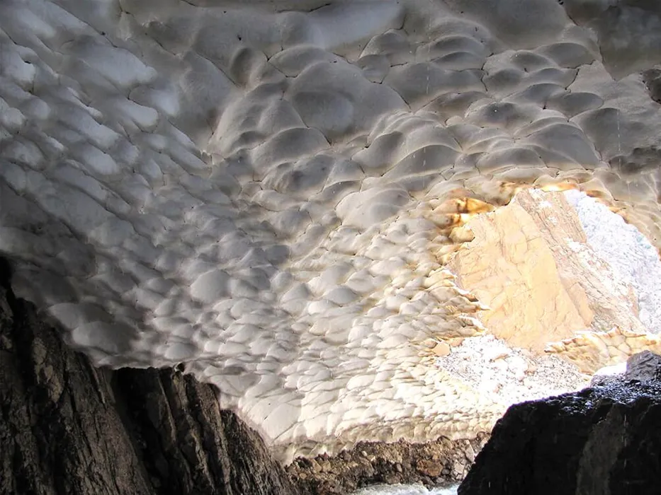 chama ice cave