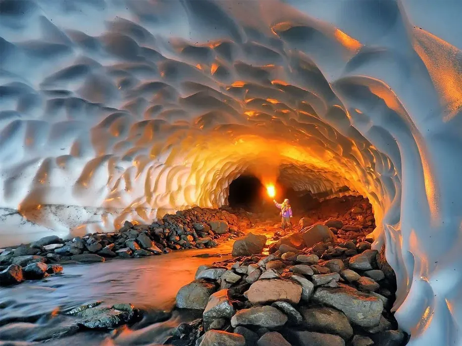chama ice cave
