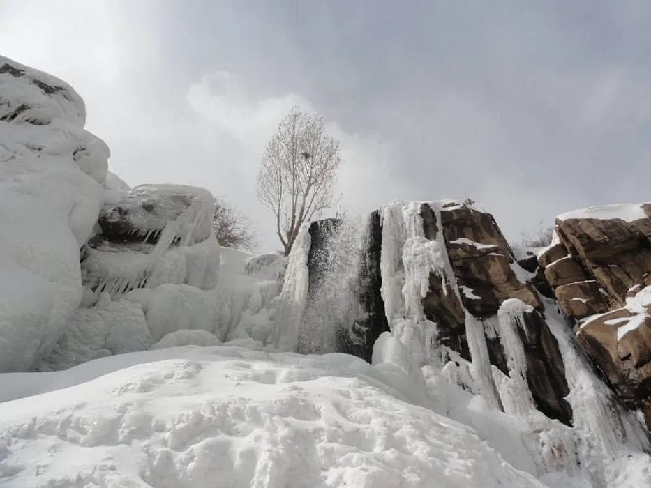 Ganjnameh Waterfall