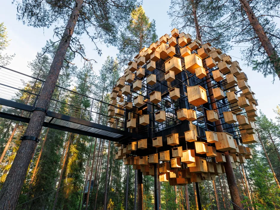 glass hotels in the world