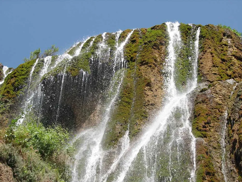 Pooneh Zar Waterfall