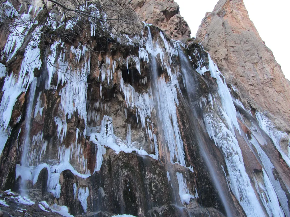 margoon waterfall