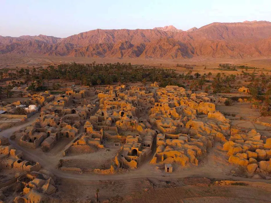 The Esfahak village