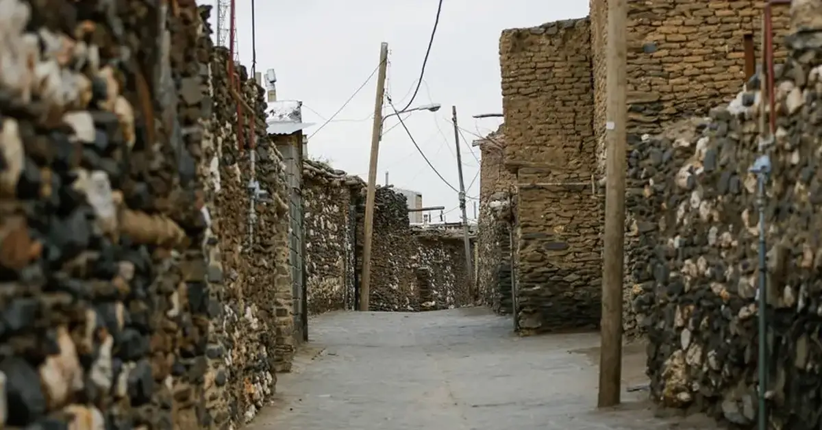 Varkaneh Village